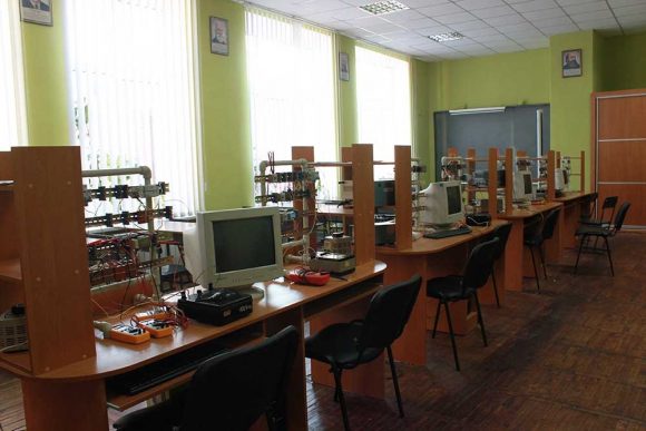 Structural laboratories