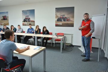 Seminars in the showroom of Ukrfarming